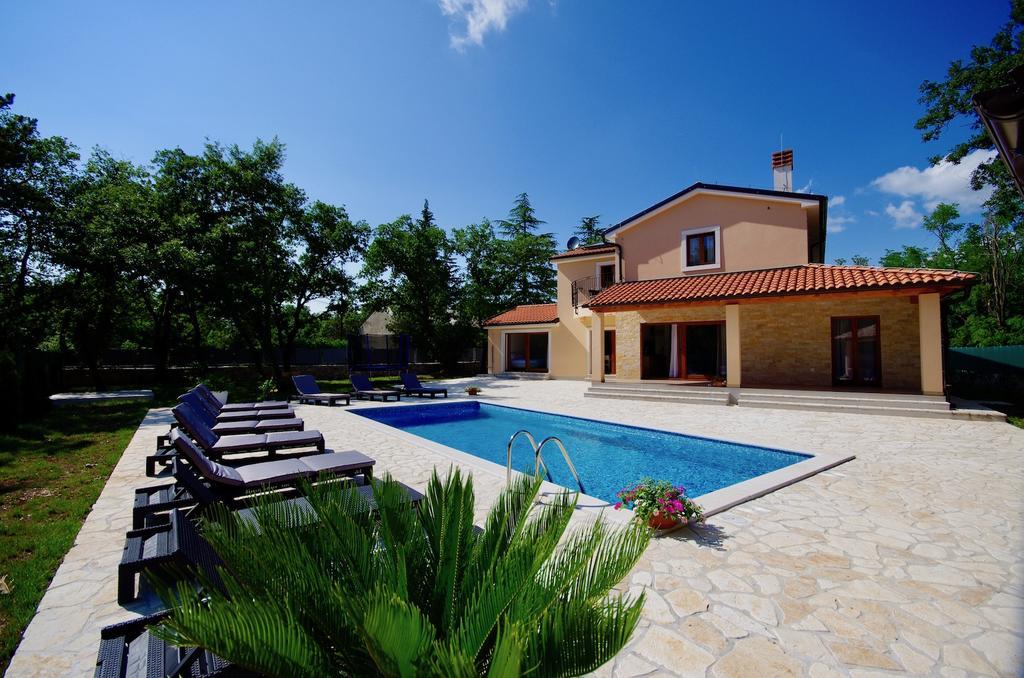 Vila Foska Zminj Exterior photo